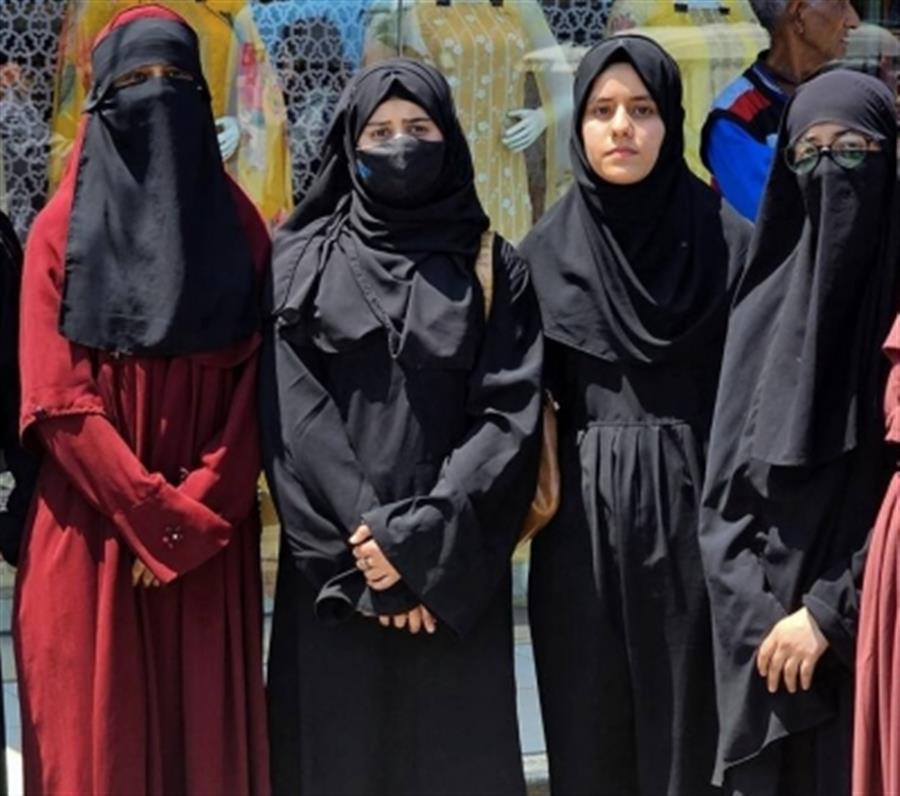'Abaya' controversy evokes strong criticism in Kashmir
