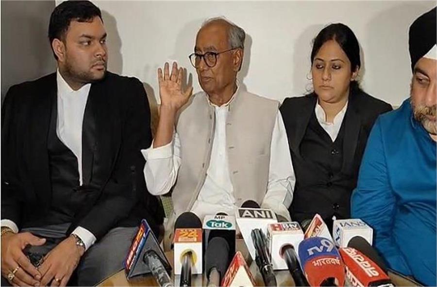 BJP, RSS वाले जानबूझ जूलूस में रास्ते बदलते हैं, मुस्लिम मोहल्ले से जाते हैं, मस्जिद देखकर उन्हें जोश चढ़ता है, DJ पर गंदे-गंदे गाने बजाते हैं-दिग्गी