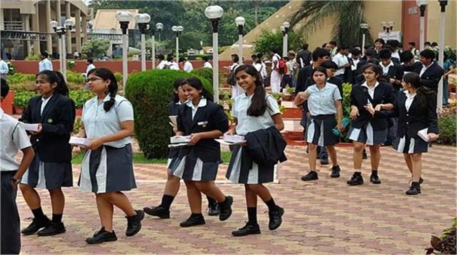  दिल्ली के प्राइवेट स्कूलों पर लगाम—लागू हुआ नया फीस रेगुलेशन कानून
