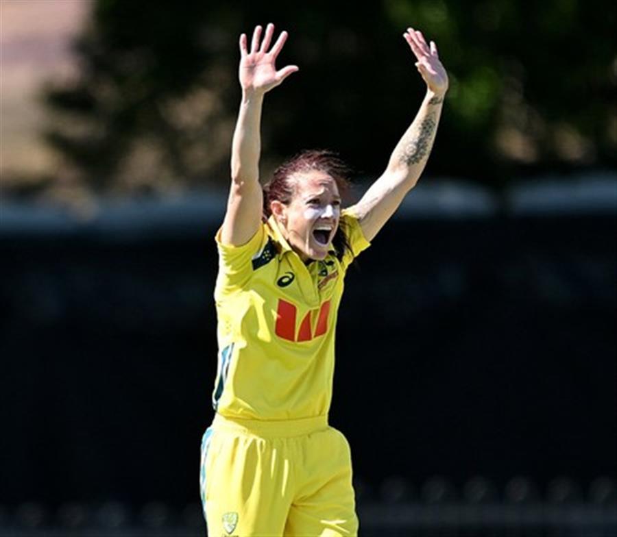 Megan Schutt becomes third Australian to complete 150 ODI wickets