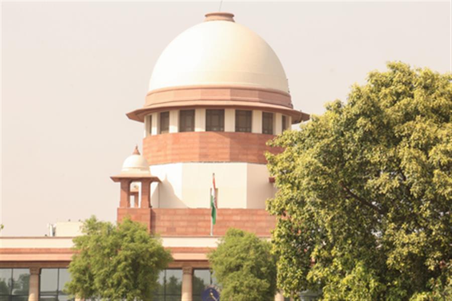 SC issues contempt notice to Sanjay Raut, journalist Nikhil Wagle over remarks against CJI