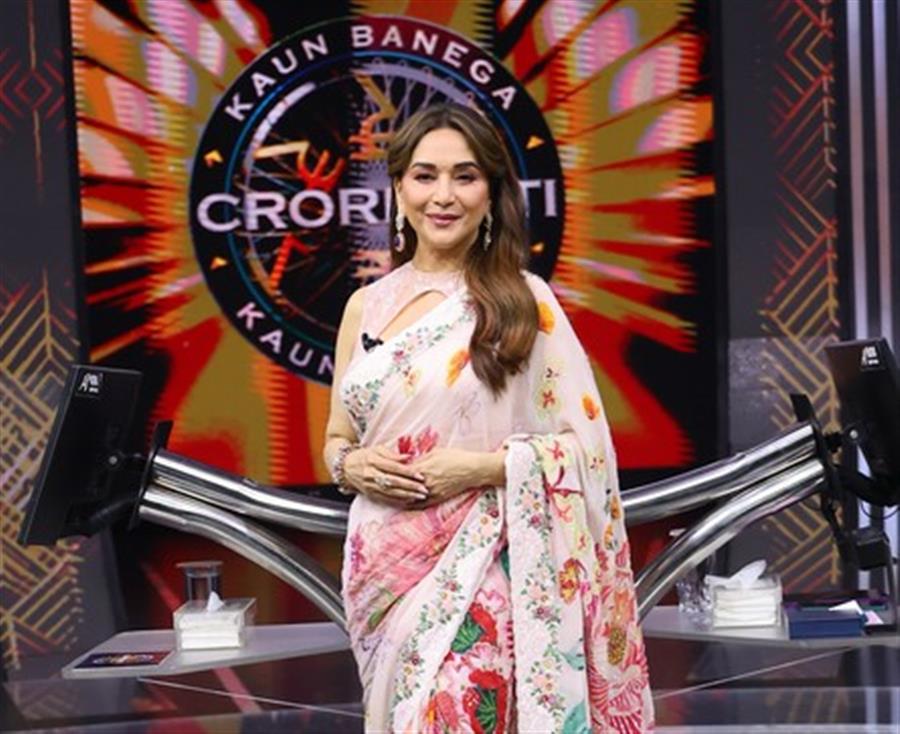 Madhuri Dixit, Renuka Shahane recall fun moments with Sooraj Barjatya during ‘Hum Aapke Hain Koun…’ shoot