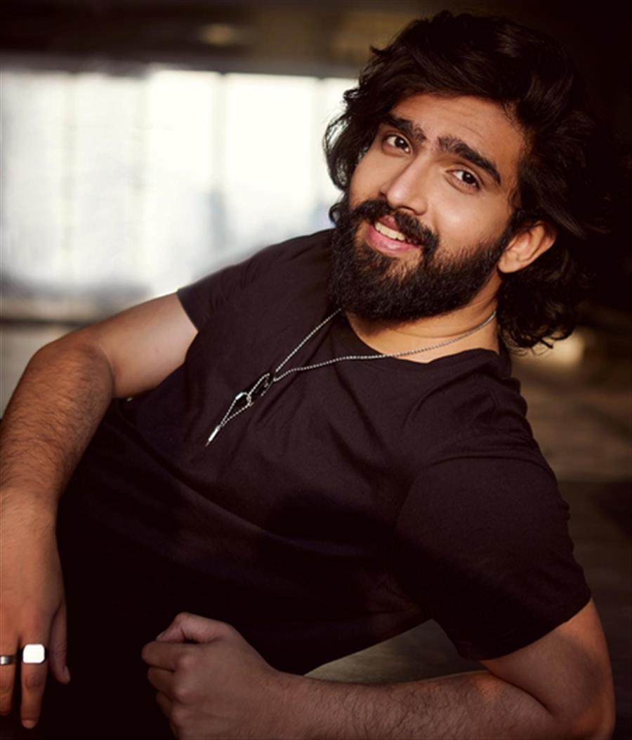 Amaal Mallik reacts to Tiger Shroff firing incident, says ‘What the hell is happening in Mumbai?’