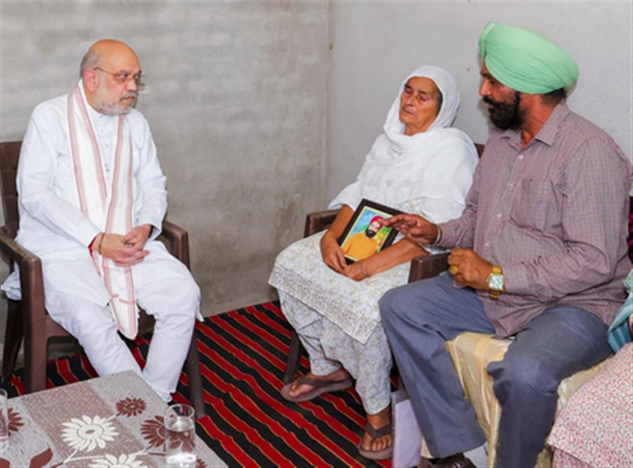Family of Vikramjeet Singh seeks pension for deceased’s mother, job for niece; HM Amit Shah assures assistance