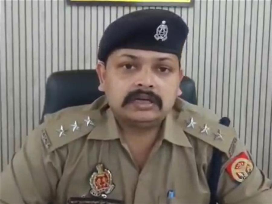 UP man dragged for 1.5 km on car roof with hands trapped in window glass; dies