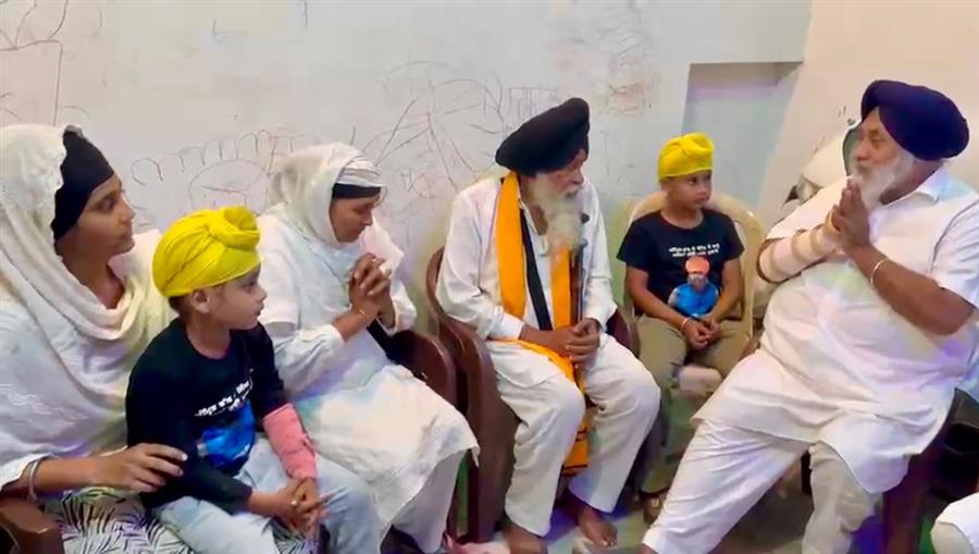 SAD President Sukhbir Badal visited the home of the Parvinder Singh Jhota in Mansa to share in their grief.