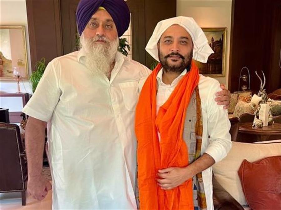 Former Congress MLA Raminder Awla joins SAD; Sukhbir Badal welcomes him ahead of 2027 polls