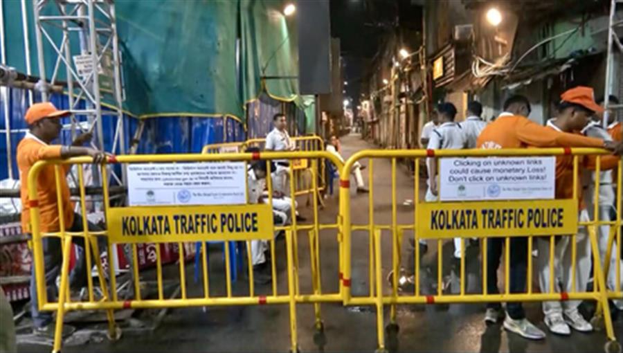 Kolkata Durga Puja stampede: SIT to quiz pandal artist, three eyewitnesses