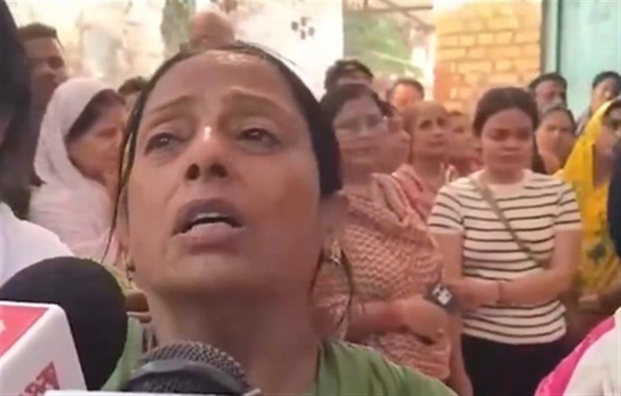 Lucknow triple murder: Victim's wife demands death penalty for accused, seeks encounter of prime suspect