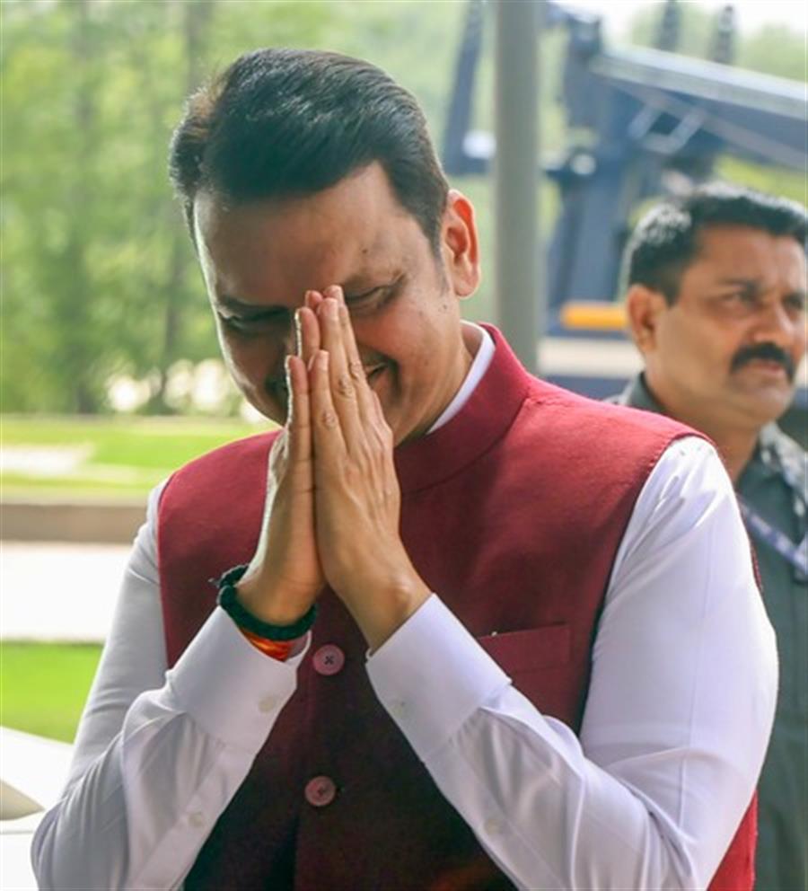 Maha Cabinet approves Rs 5,000 advance to each of 1.5 crore farmers in drought-hit areas