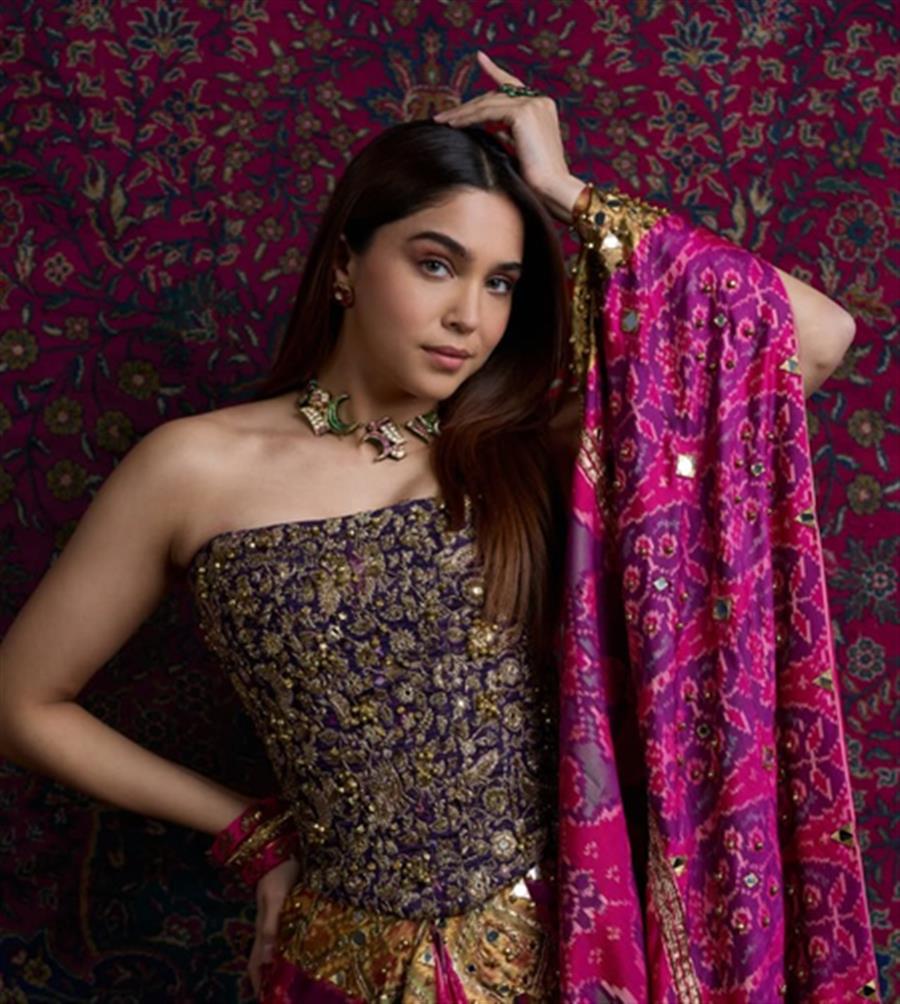 Sharvari shares heartwarming story of wearing mother's heirloom saree for 'Yeh Prem Mol Liya'