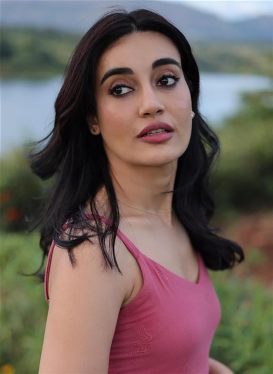 Surbhi Jyoti on modern motherhood: We don't have to blindly follow what our grandmothers did