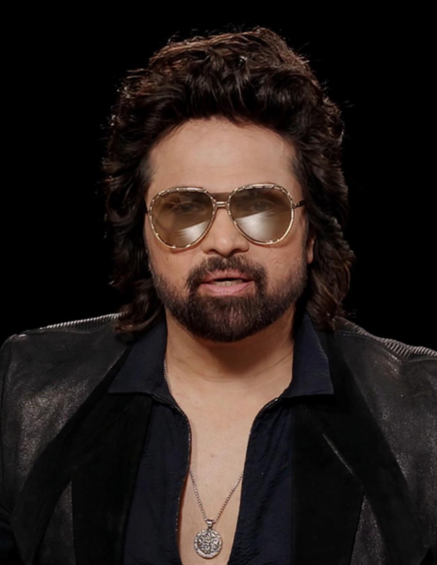 Himesh Reshammiya, Akasa Singh groove to ‘Dard E Dil Dard E Jigar’ in new video