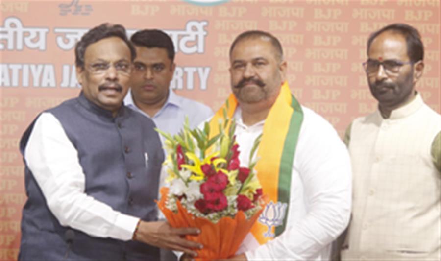 AAP's lone Lok Sabha MP from Jalandhar Sushil Kumar Rinku joins BJP